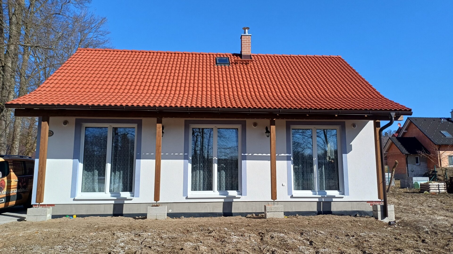 DŮM NA TŘEBOŇSKU