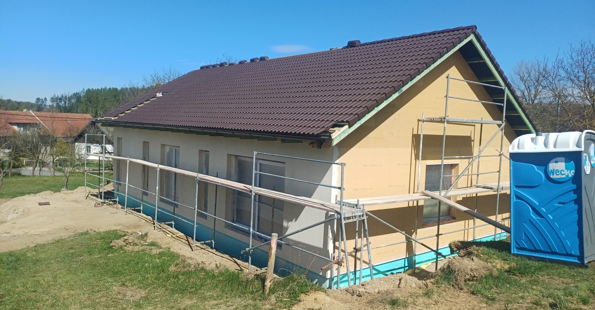 VYSNĚNÝ DŮM