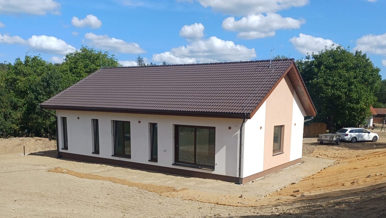 VYSNĚNÝ DŮM